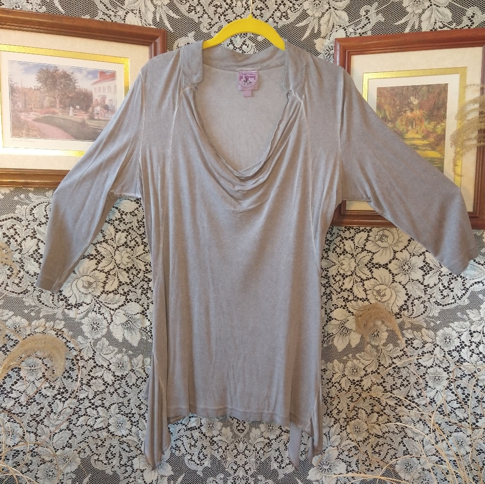City Hearts grey blouse loose fitting tunic long sleeve with asymmetric hemline